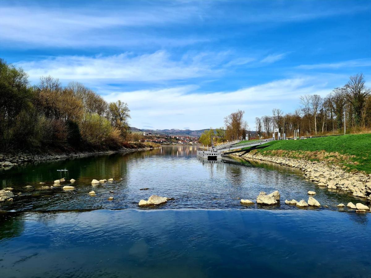Schon Wohnen Beim Stift Melk Apartment Bagian luar foto