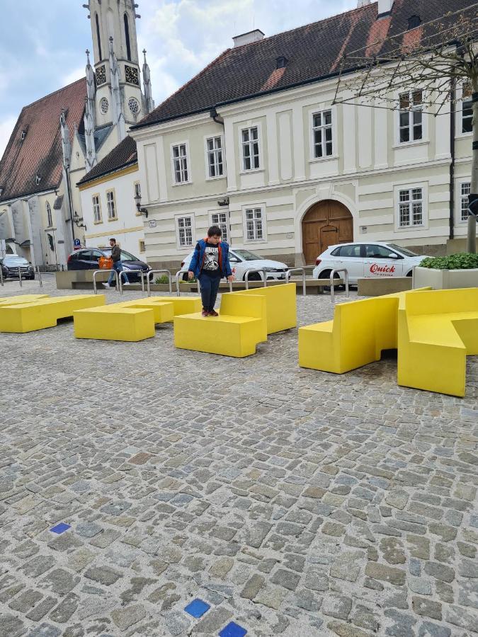 Schon Wohnen Beim Stift Melk Apartment Bagian luar foto