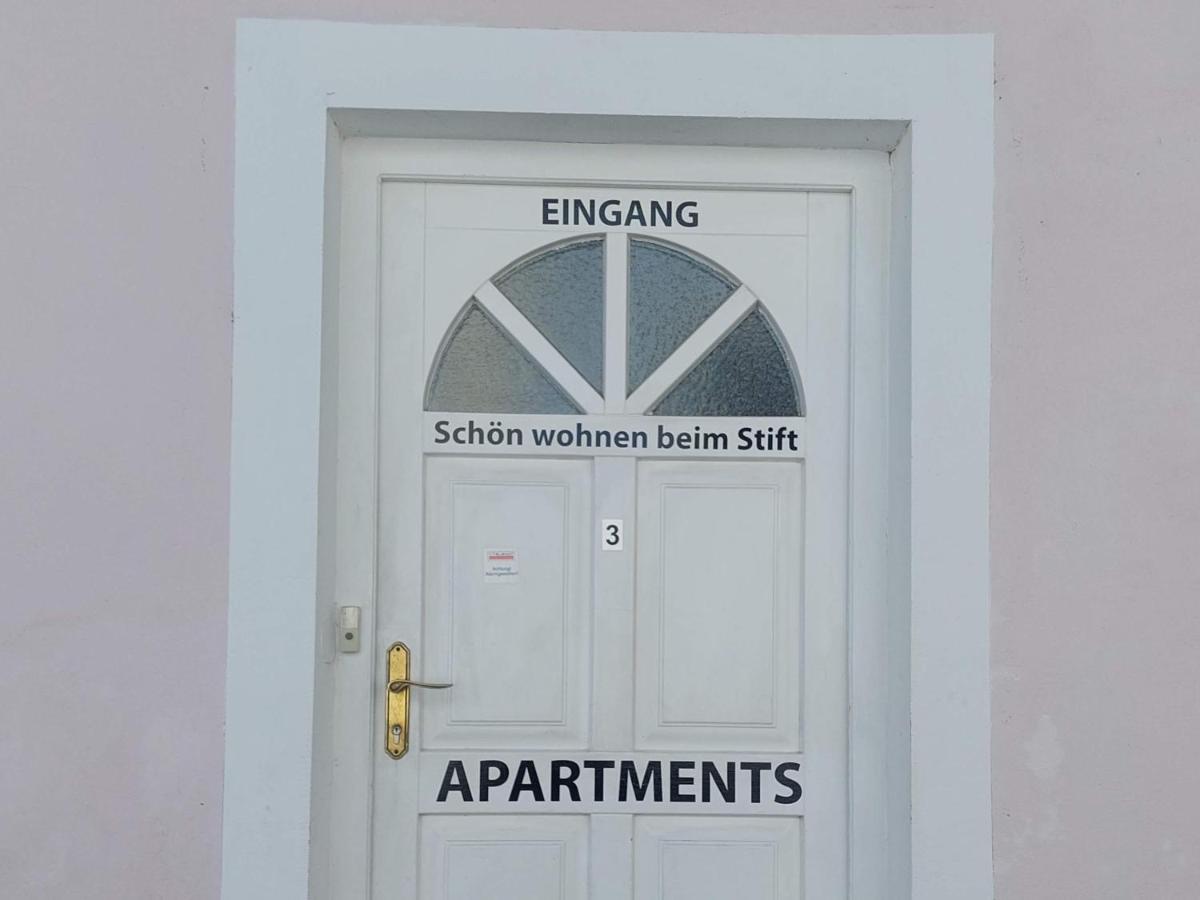 Schon Wohnen Beim Stift Melk Apartment Bagian luar foto